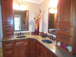 The remodeled Master bath has lots of nice features.