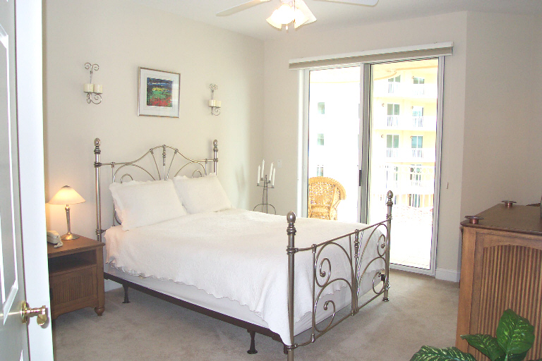 2nd Bedroom in Vinoy Place condo, marketed by Sharon Simms - Real Estate Agent, St. Petersburg, Florida